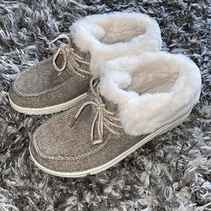 Hey Dude half boot, worn once. Pet&Smoke free home.